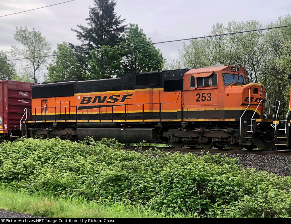 BNSF 253